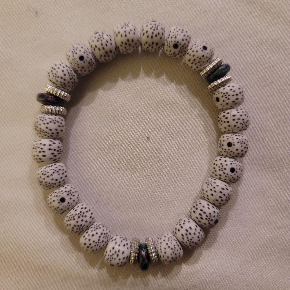 NWOT Stackable Bracelets OS - Picture 3 of 6